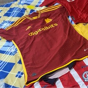 Roma jersey 23/24 with old sponsor